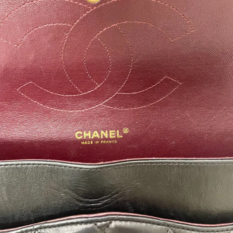 Chanel Schwarze Classic Jumbo Double Flap Bag aus Lammleder 2011