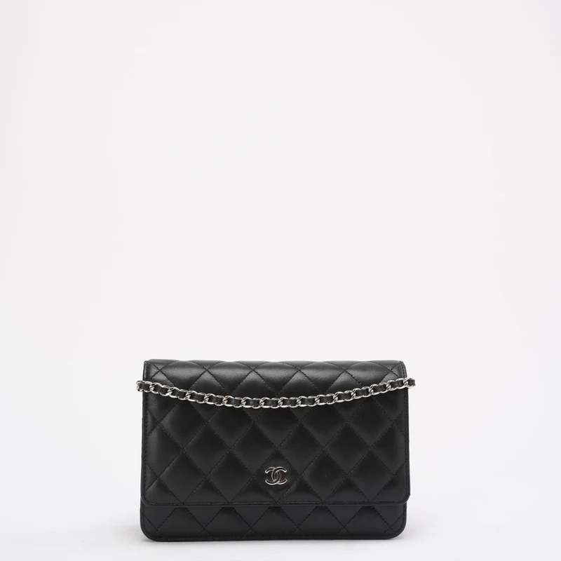 Chanel Schwarze Klassische Brieftasche mit Kette (WOC) 2018