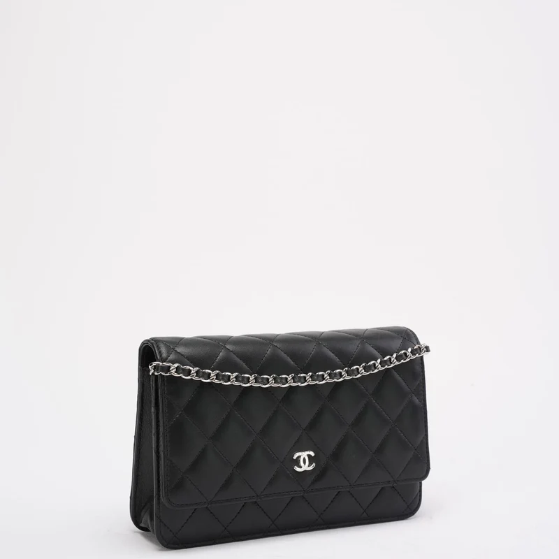 Chanel Schwarze Klassische Brieftasche mit Kette (WOC) 2018