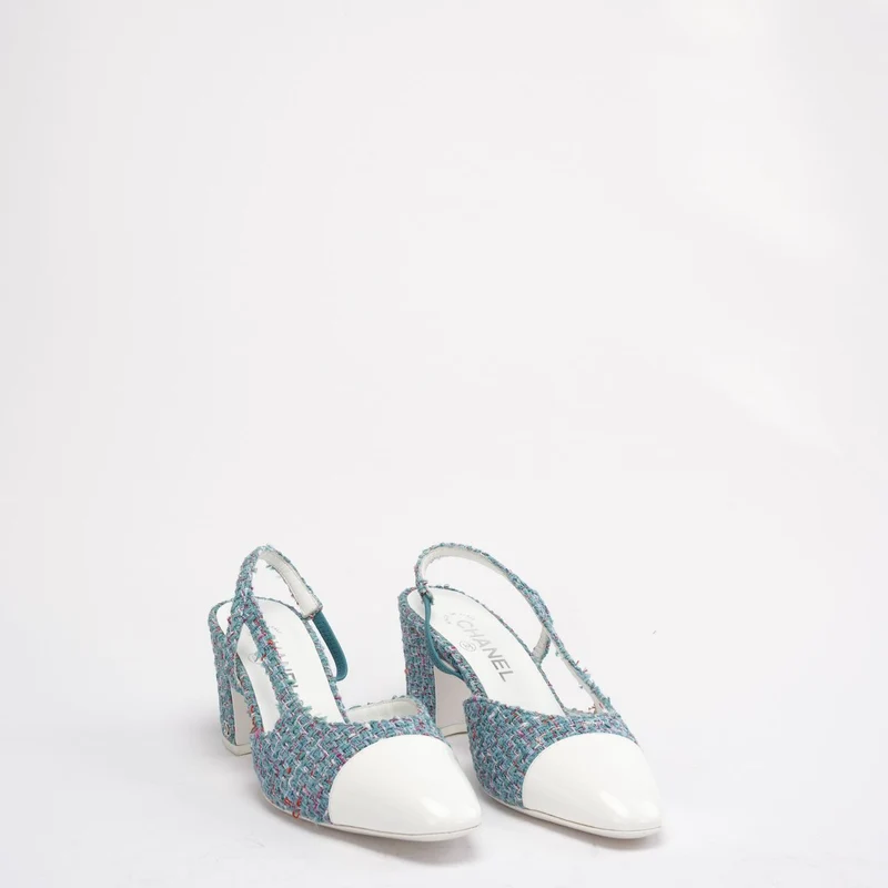 Chanel Pumps aus Tweed und Leder in Tiffanyblau mit CC-Logo, Größe 38.5