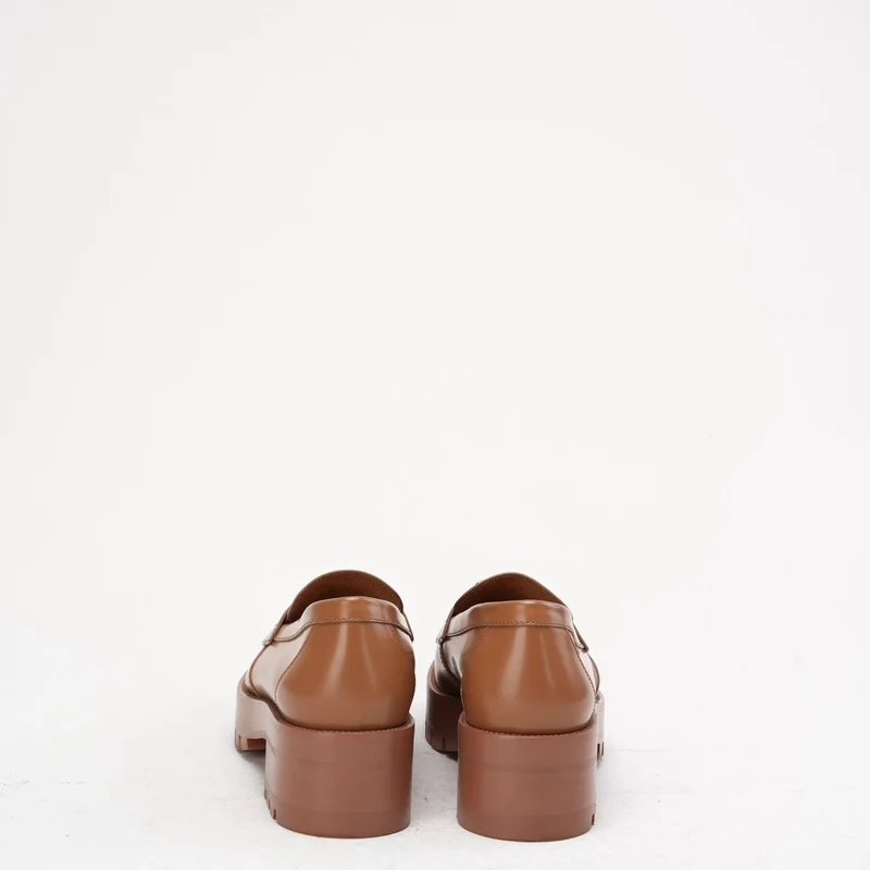 Chanel Loafer aus braunem Leder mit CC-Logo, Größe 38.5