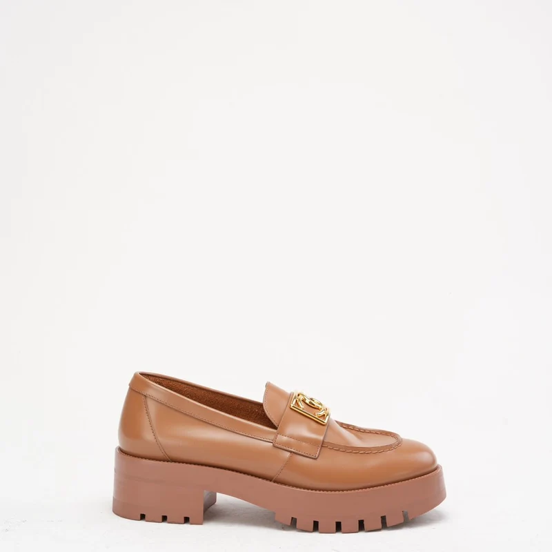 Chanel Loafer aus braunem Leder mit CC-Logo, Größe 38.5