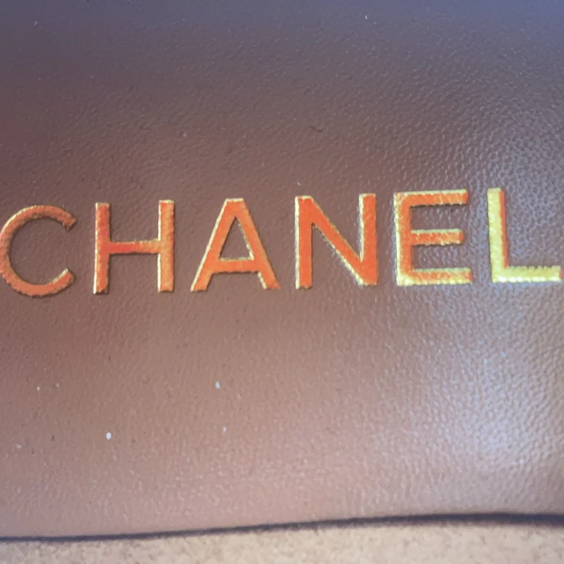 Chanel Loafer aus braunem Leder mit CC-Logo, Größe 38.5
