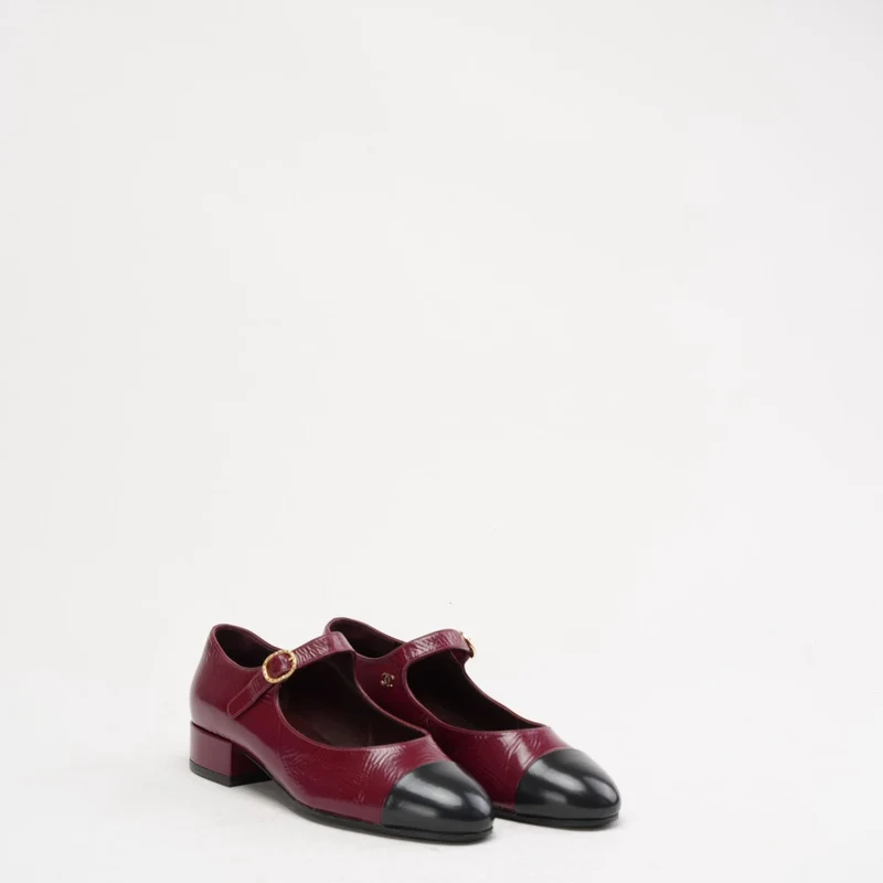 Chanel Mary Jane Pumps in Schwarz, Rot und Burgunderrot, Größe 38C