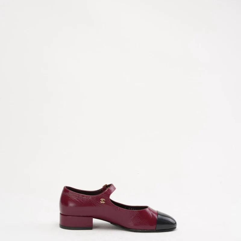 Chanel Mary Jane Pumps in Schwarz, Rot und Burgunderrot, Größe 38C