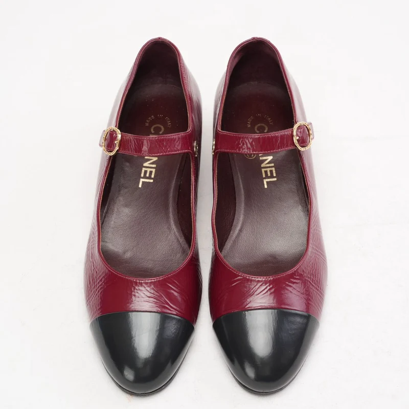 Chanel Mary Jane Pumps in Schwarz, Rot und Burgunderrot, Größe 38C