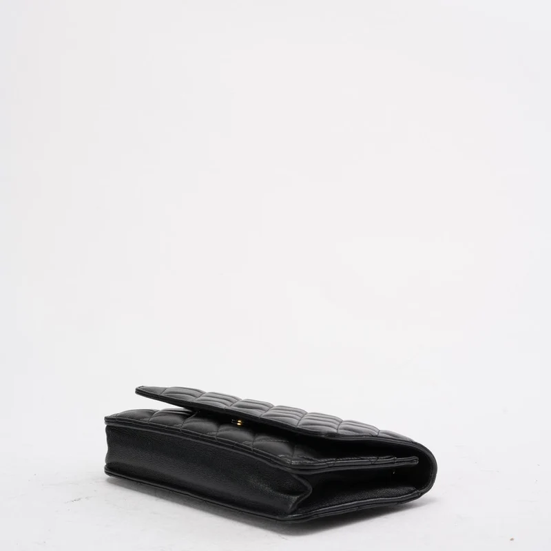Chanel Schwarze Klassische Brieftasche mit Kette (WOC) aus Lammleder 2020