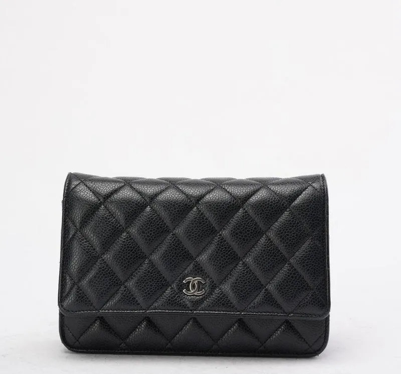 Chanel Schwarze klassische Brieftasche mit Kette (WOC) Caviar 2020
