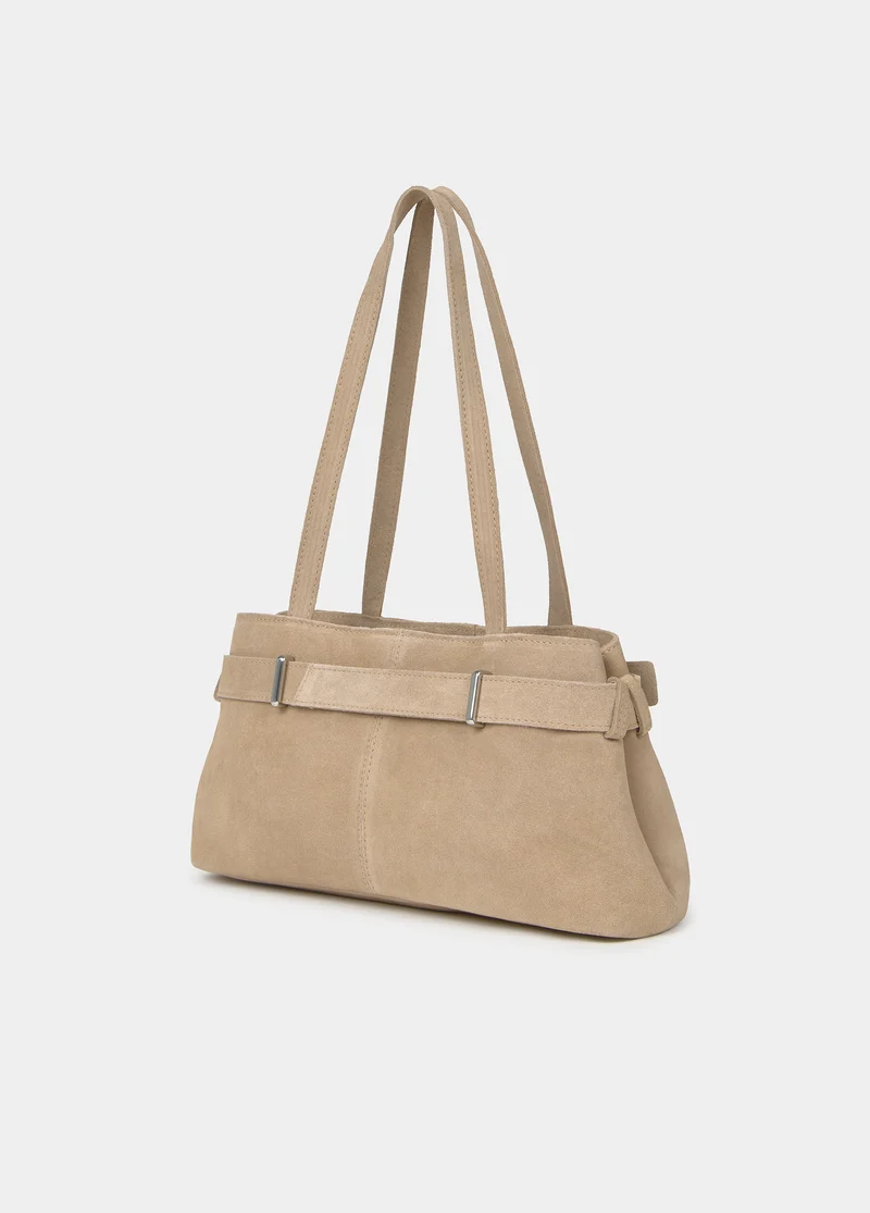 Shoulder bag with buckle