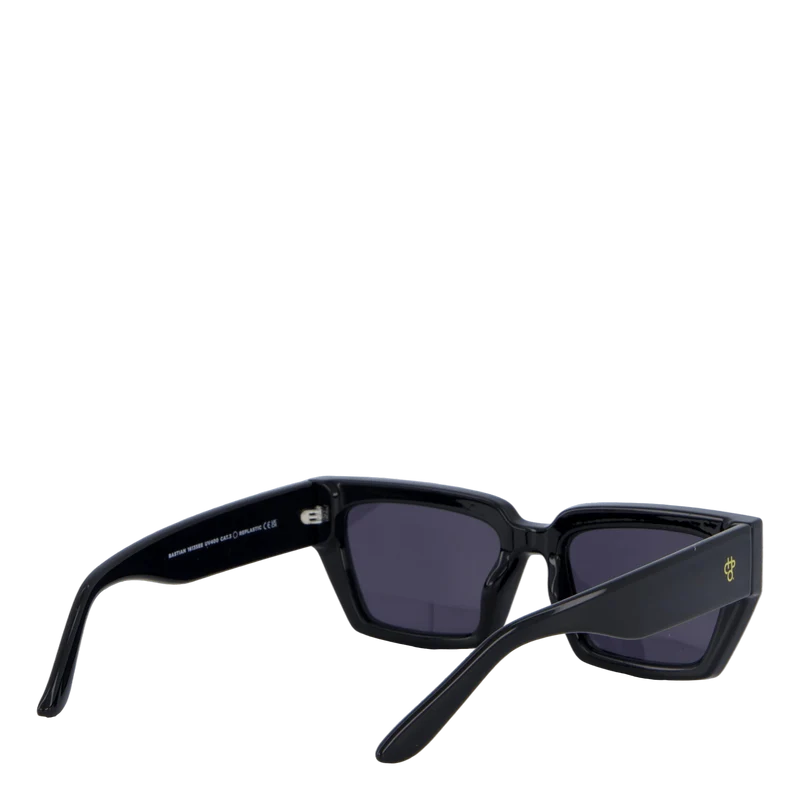 Bastian Black / Black