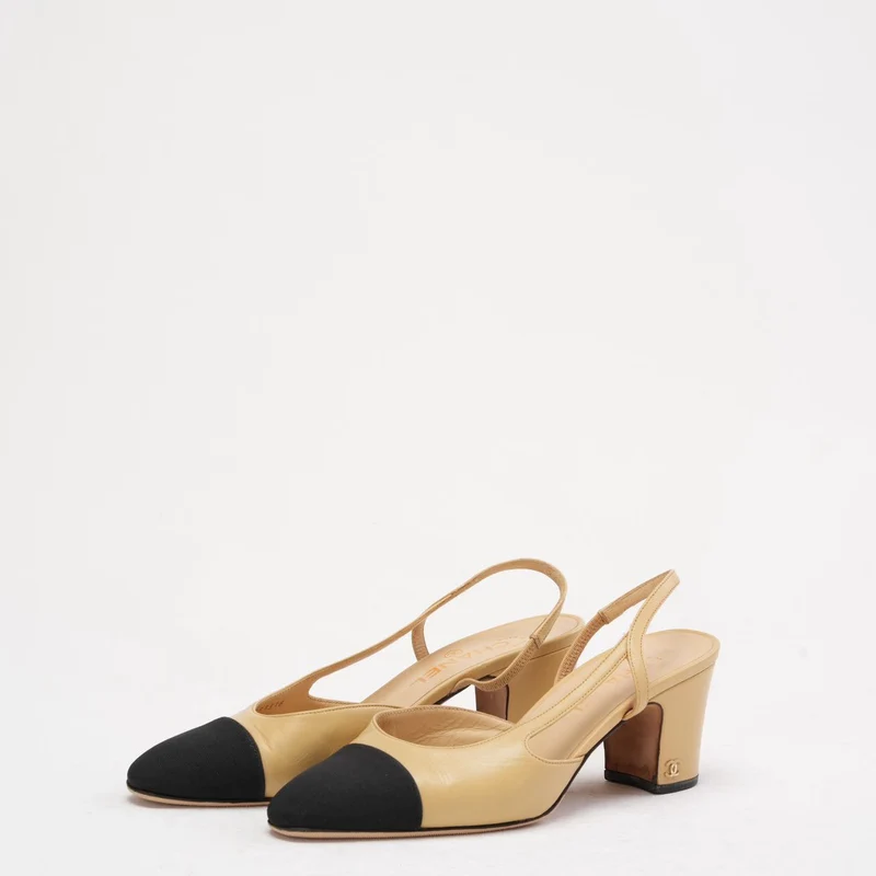 Chanel Slingback-Pumps mit Kappe, schwarz/beige, Größe 38C