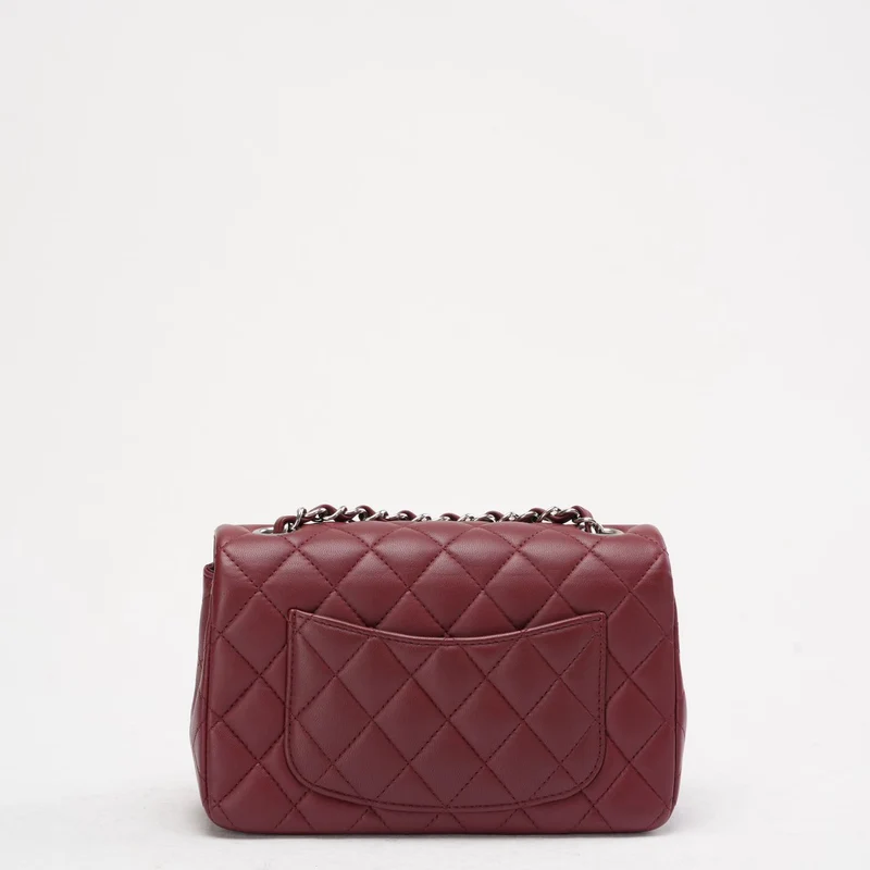 Chanel Mini Tangle Classic Flap Bag in Burgunderrot 2020