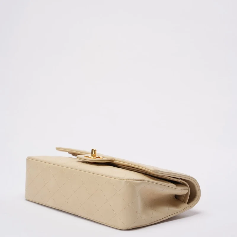 Chanel Beige Vintage Medium Classic Flap Lammleder 1996-1997