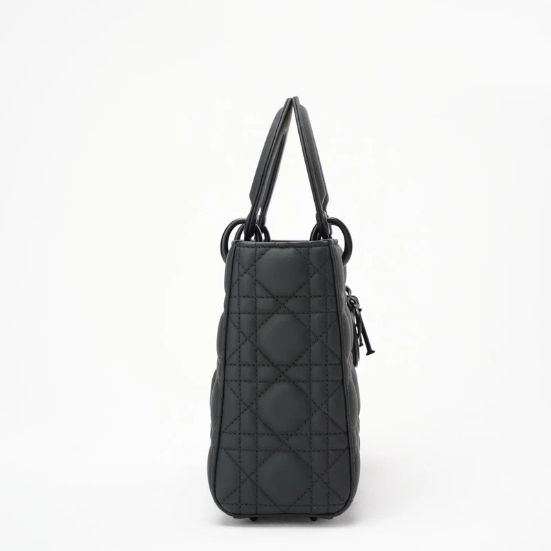 Christian Dior Mattschwarze kleine Lady Dior Tasche 2021