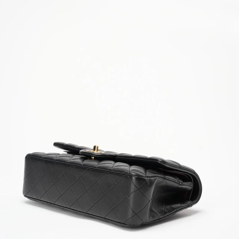 Chanel Schwarzes mittelgroßes Lammleder mit Doppelklappe 2014-2015