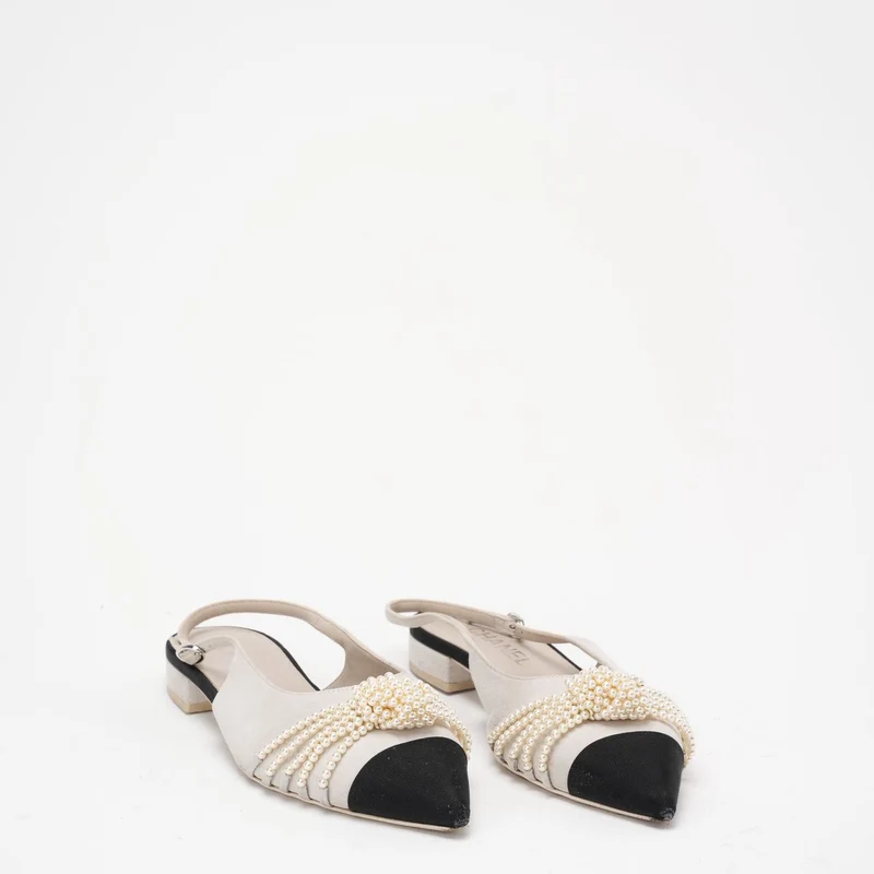 Chanel Satin Grosgrain Pearl Slingback Flats Weiß/Schwarz Größe 37C