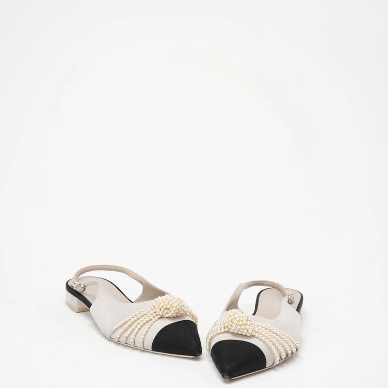 Chanel Satin Grosgrain Pearl Slingback Flats Weiß/Schwarz Größe 37C