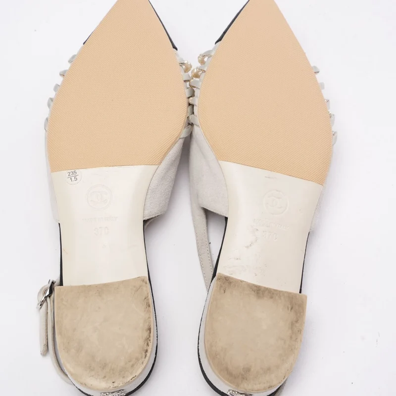 Chanel Satin Grosgrain Pearl Slingback Flats Weiß/Schwarz Größe 37C