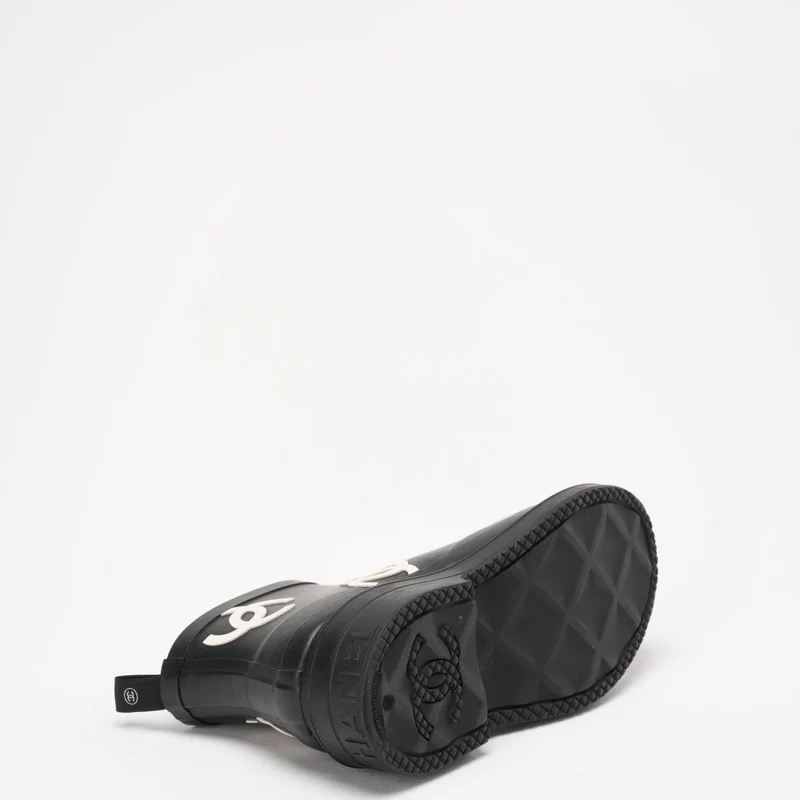 Chanel Schwarz / Weiß CC Kautschuk Regenstiefel Gummi 39