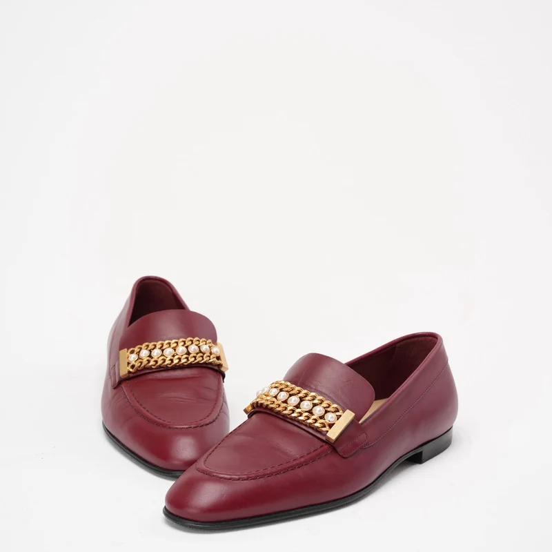 Chanel Burgunderrote Loafer mit ineinandergreifendem CC-Logo, Größe 37