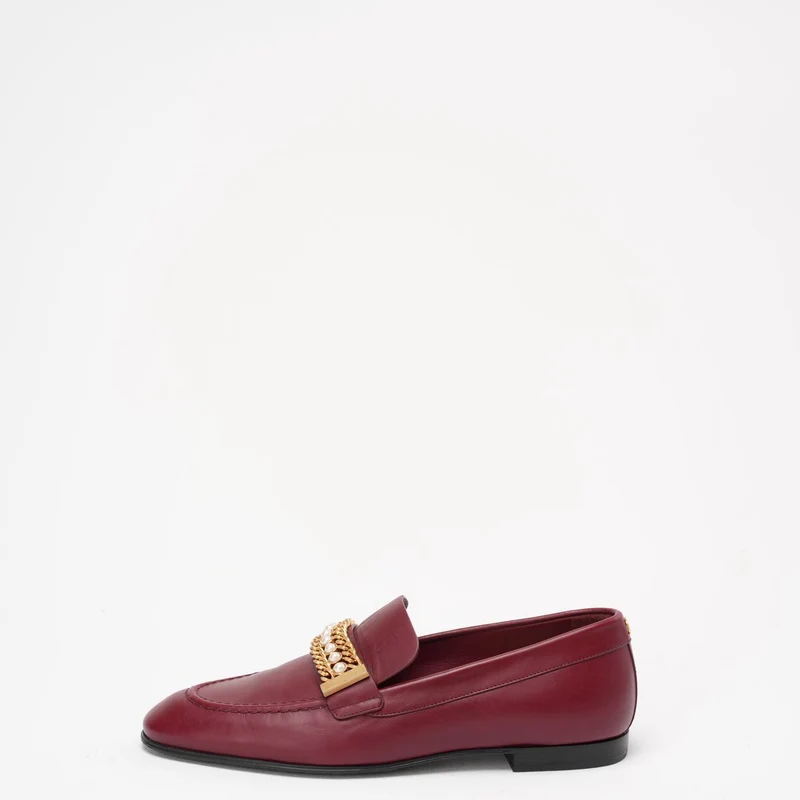 Chanel Burgunderrote Loafer mit ineinandergreifendem CC-Logo, Größe 37