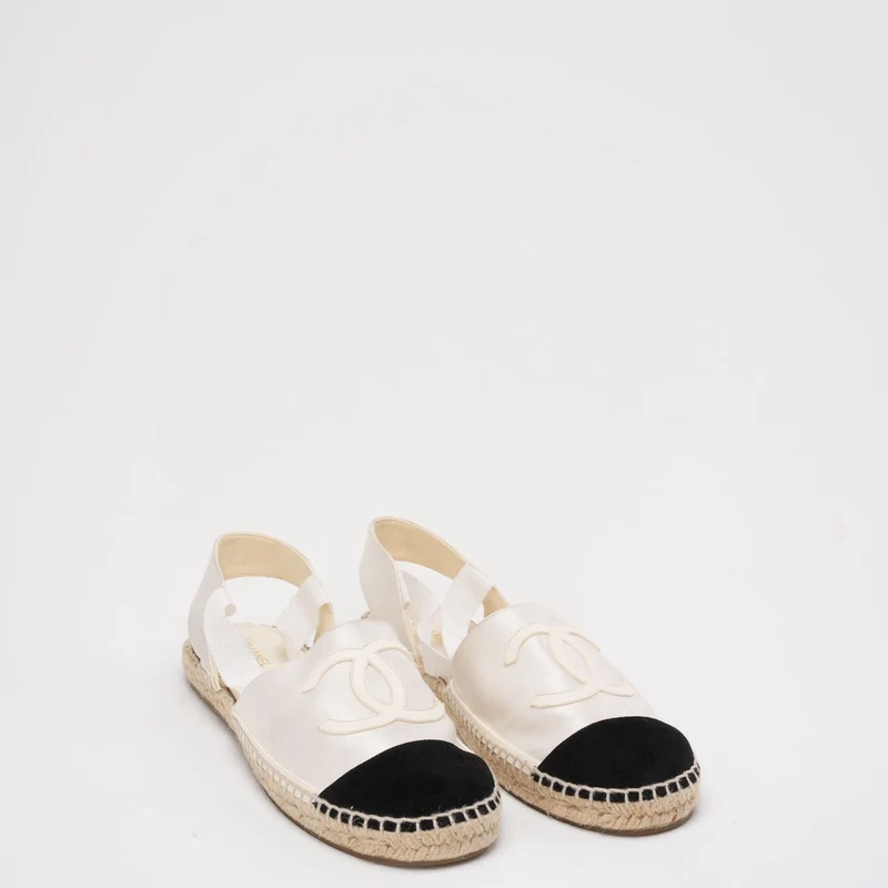 Chanel CC-Espadrille mit Kappe aus Lammleder in Weiß/Schwarz, Größe 40