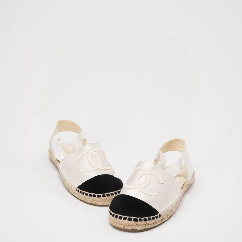 Chanel CC-Espadrille mit Kappe aus Lammleder in Weiß/Schwarz, Größe 40