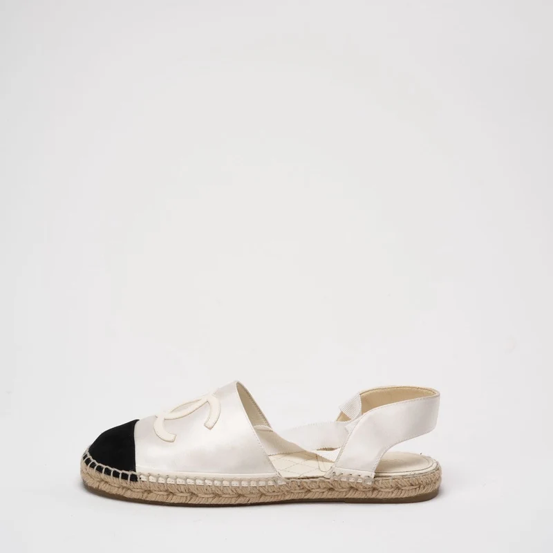 Chanel CC-Espadrille mit Kappe aus Lammleder in Weiß/Schwarz, Größe 40