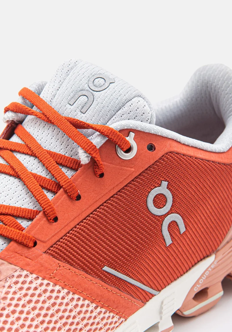 11.99864 W Cloudflyer ginger/white