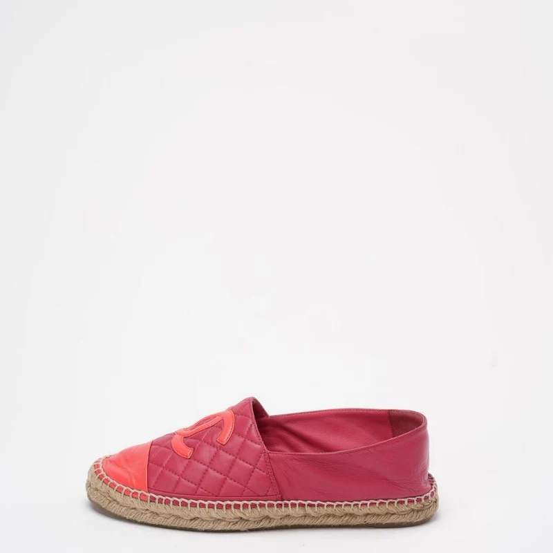 Chanel Rote CC-Espadrilles aus Leder, Größe 40