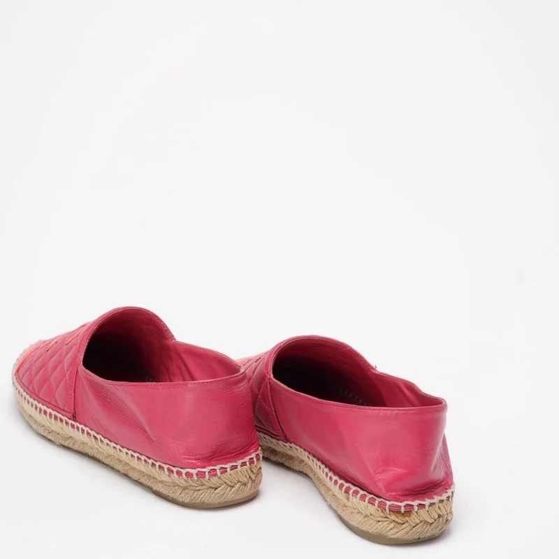 Chanel Rote CC-Espadrilles aus Leder, Größe 40