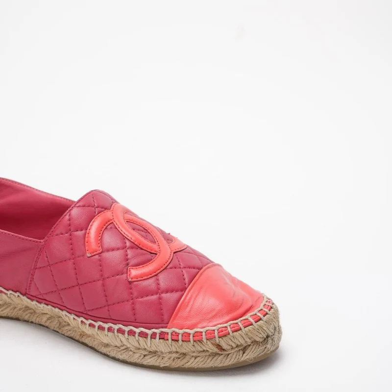 Chanel Rote CC-Espadrilles aus Leder, Größe 40