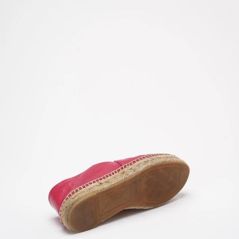 Chanel Rote CC-Espadrilles aus Leder, Größe 40