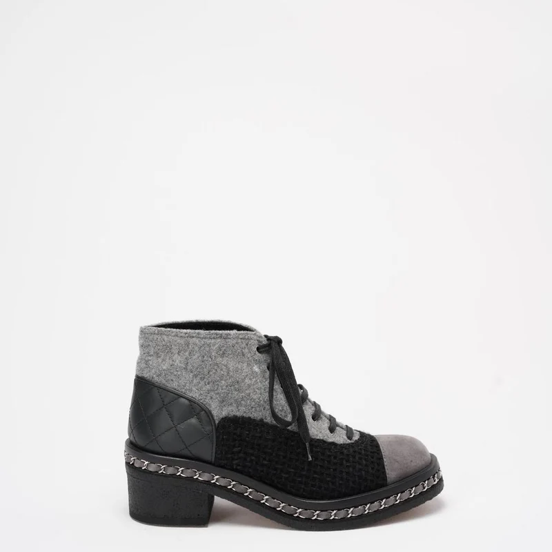Chanel Schwarz/Grau Tweed Wildleder Kettenstiefeletten 37