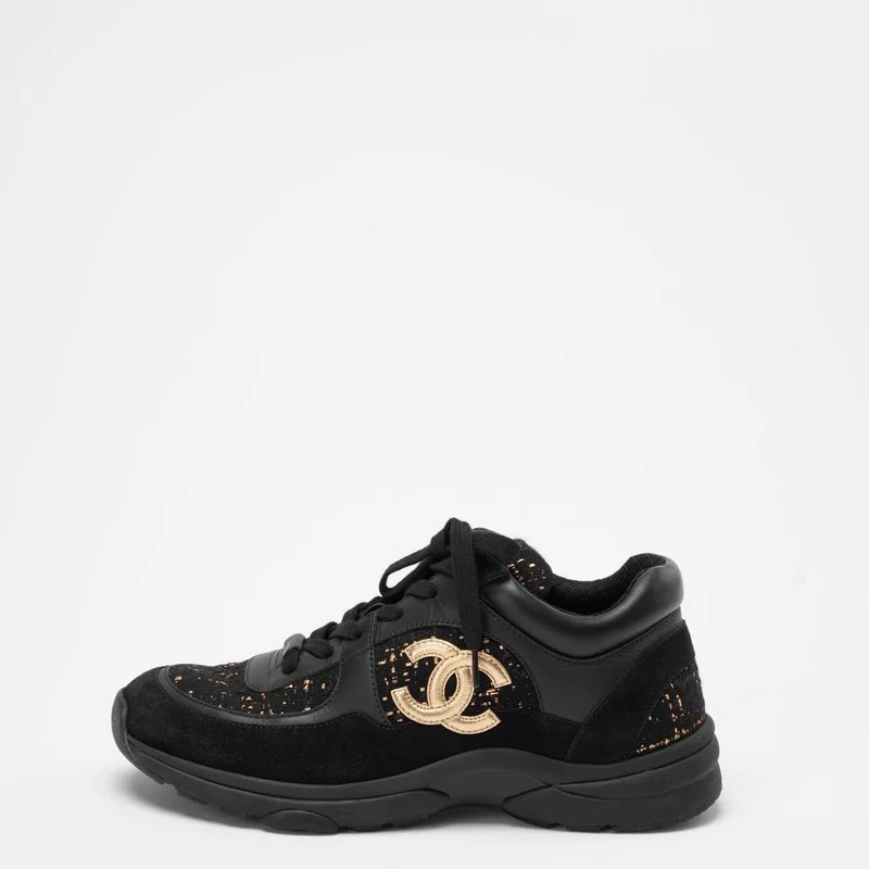 Chanel – Schwarze Schnür-Sneaker aus Leder und Wildleder, 39 ½