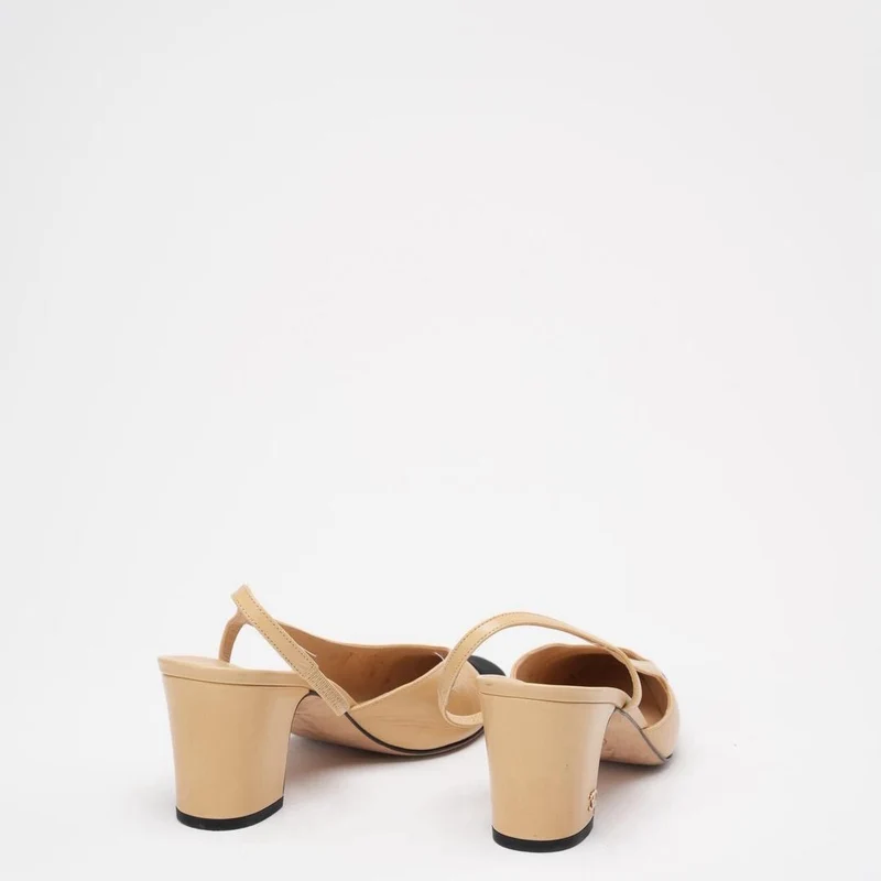 Chanel Schwarz/Beige Cap Toe Slingback 39.5