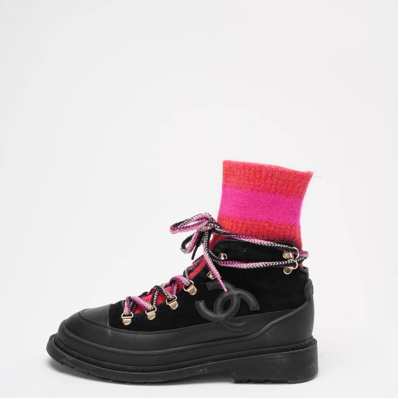 Chanel Pink/Schwarze Schneestiefel mit dicker Sohle, 38 ½