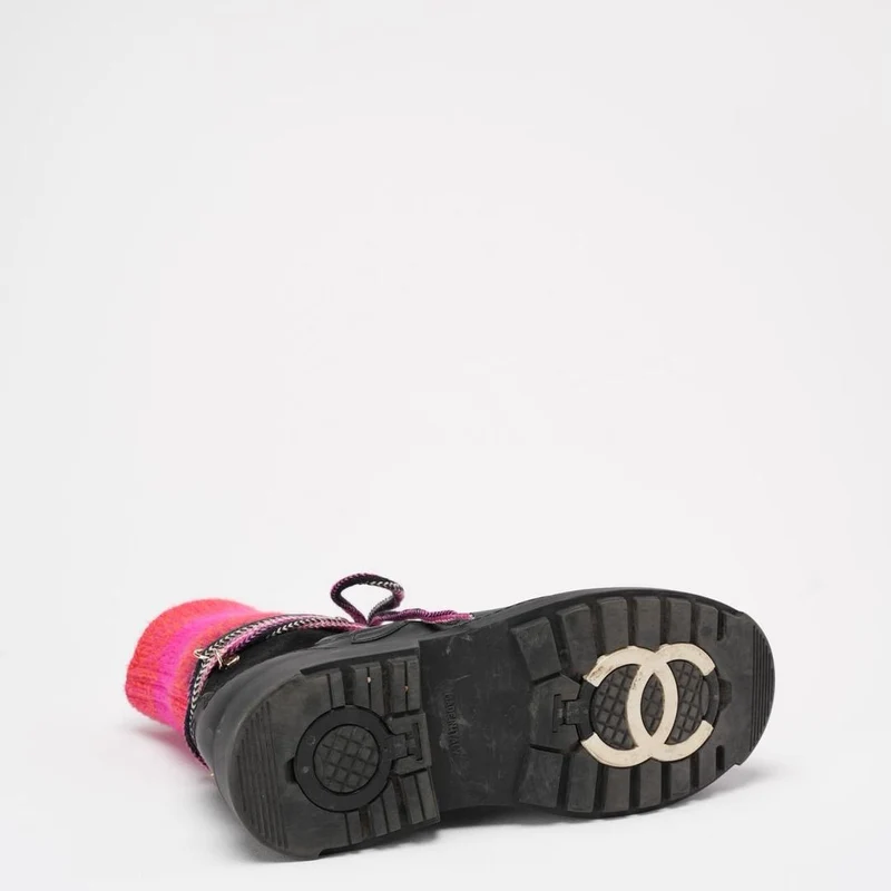 Chanel Pink/Schwarze Schneestiefel mit dicker Sohle, 38 ½