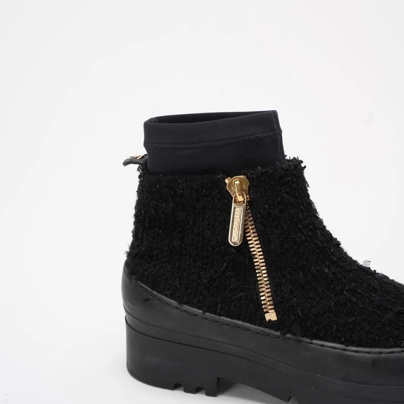 Chanel Schwarze Tweed-Gummi-CC-Kurzstiefel, Größe 40