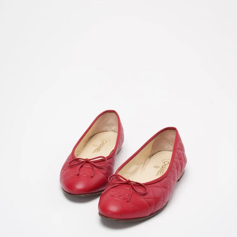Chanel Ballerinas mit CC-Cap-Toe aus rotem Leder, Größe 39 ½