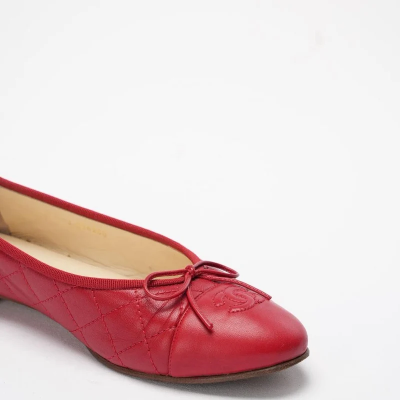 Chanel Ballerinas mit CC-Cap-Toe aus rotem Leder, Größe 39 ½