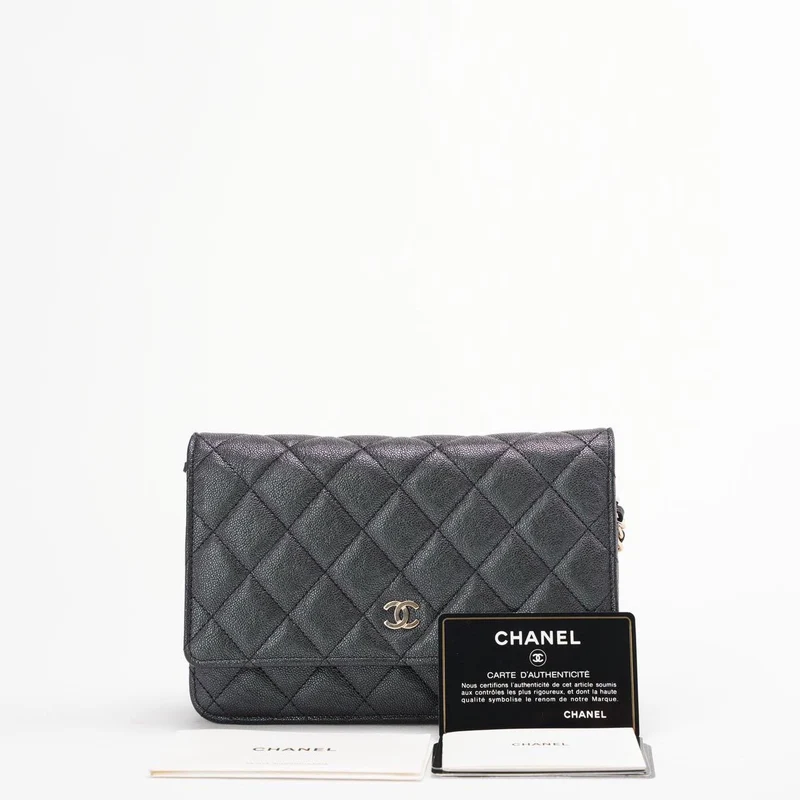 Chanel Black Caviar Wallet an der Kette (WOC) Goldbeschläge