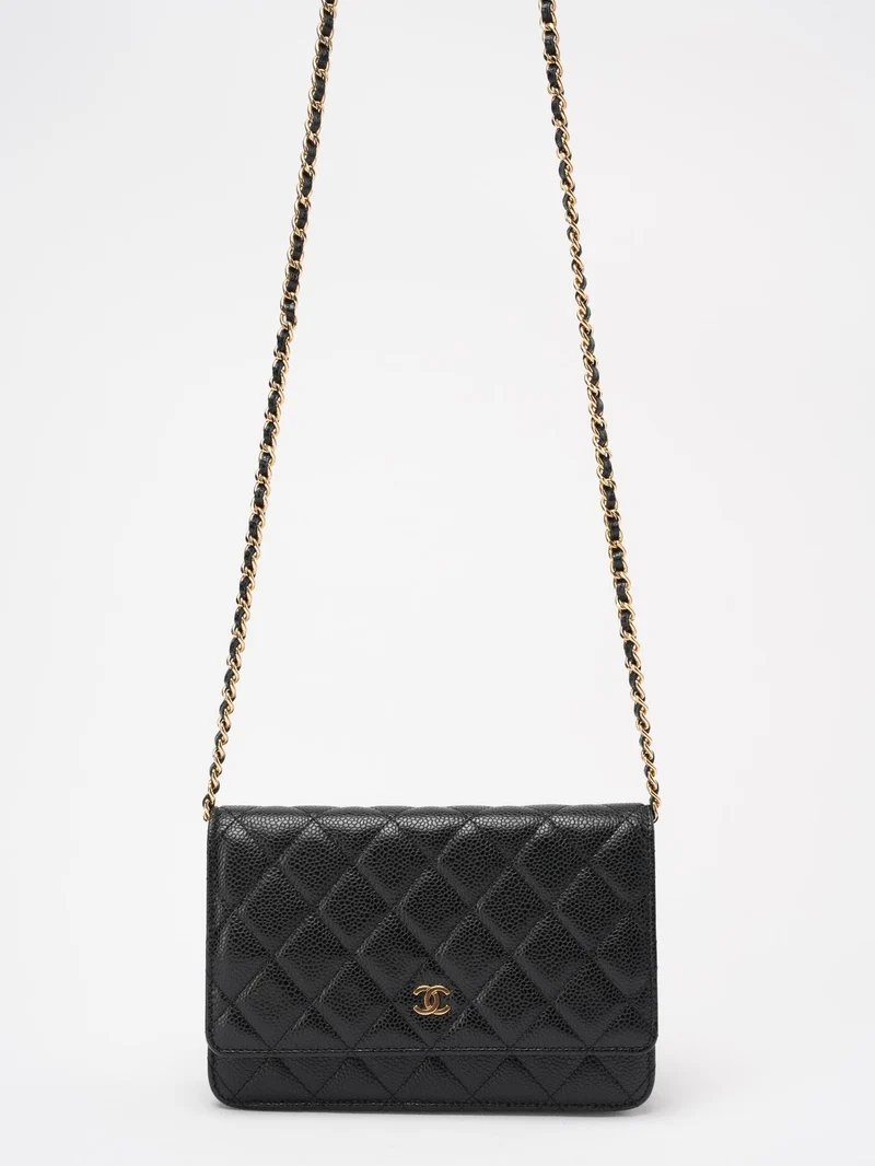 Chanel Schwarze klassische Geldbörse mit Kette WOC Bag Caviar 2013-2014