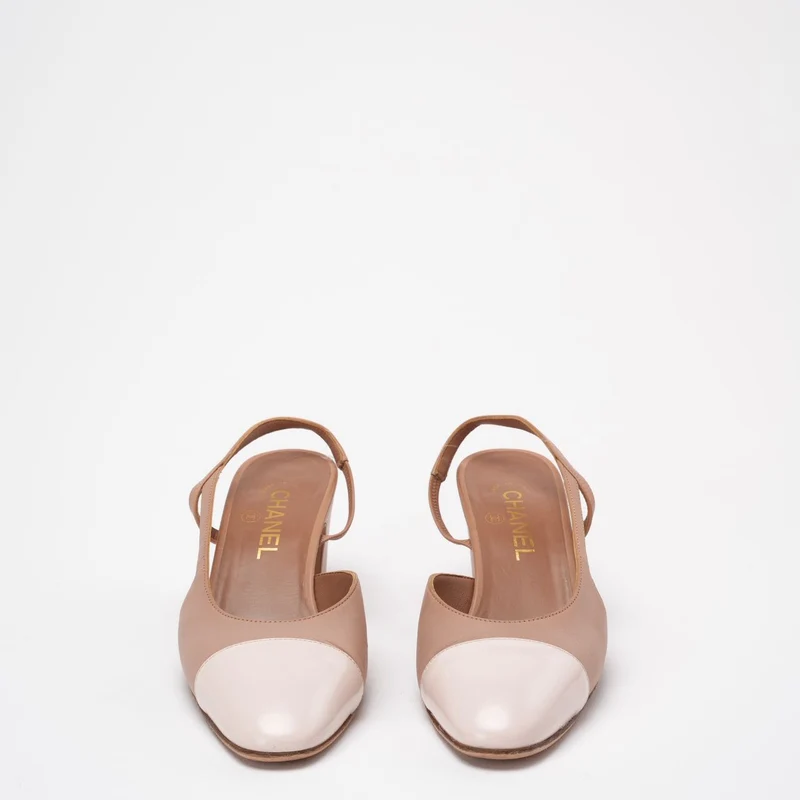 Chanel Beige / Creme Leder CC Cap-Toe Slingback Pumps Größe 39