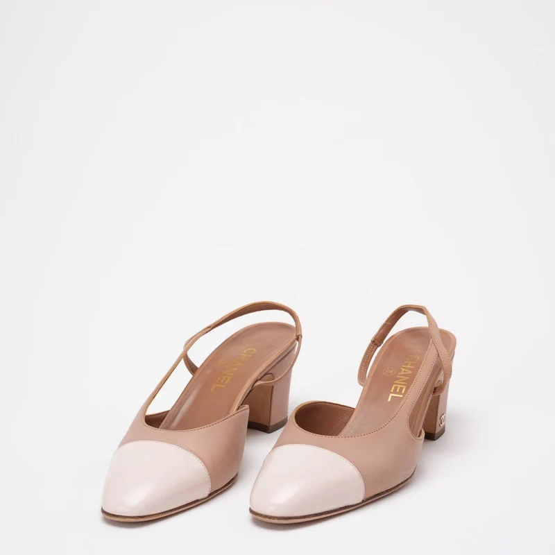 Chanel Beige / Creme Leder CC Cap-Toe Slingback Pumps Größe 39