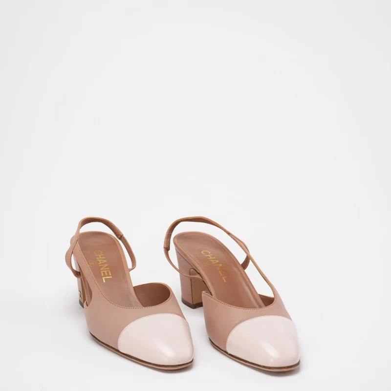 Chanel Beige / Creme Leder CC Cap-Toe Slingback Pumps Größe 39