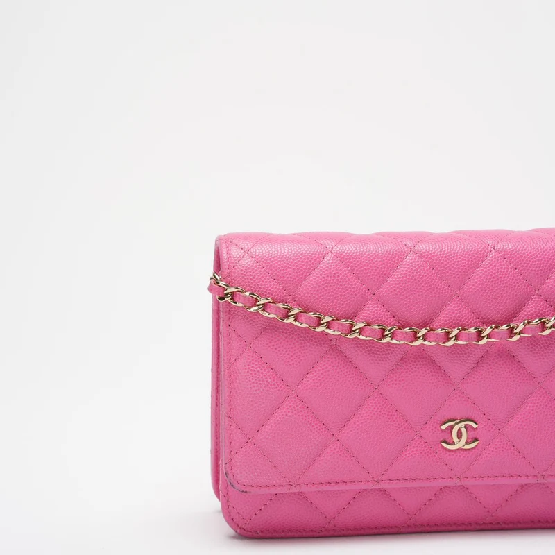 Chanel Timeless Wallet mit Kette, Hot Pink Caviar Leder