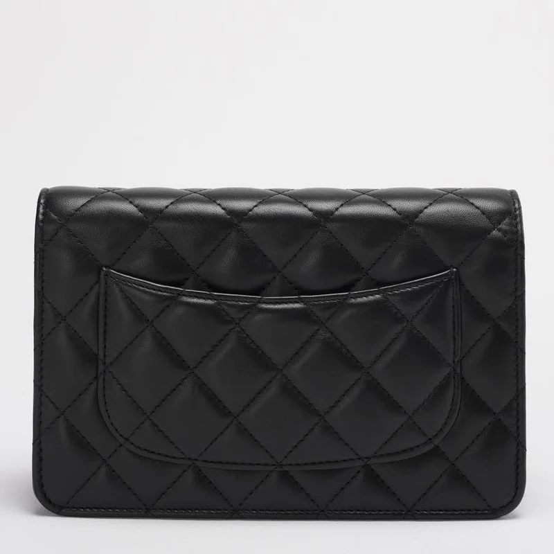 Chanel Wallet on Chain (WOC) Schwarze Umhängetasche aus Lammleder mit silbernen Beschlägen, 2017