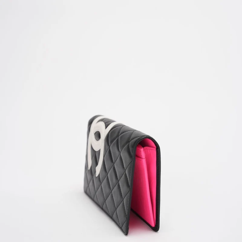 Chanel Cambon Wallet Klassisches schwarz-weißes Portemonnaie aus gestepptem Kalbsleder mit rosa Innenausstattung