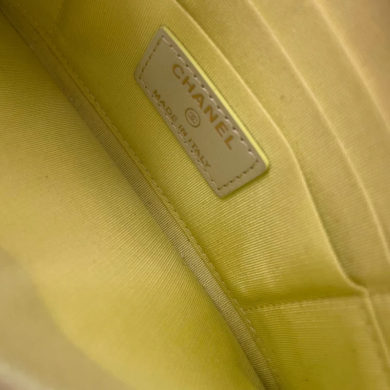 Chanel Lime Yellow Long Zippy Wallet mit großem CC-Logo